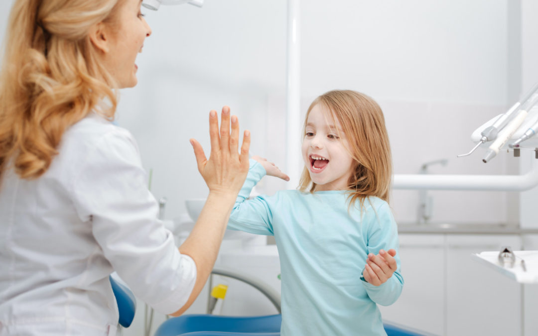 7 Simple Tricks to Deal with Dental Anxiety of Your Child